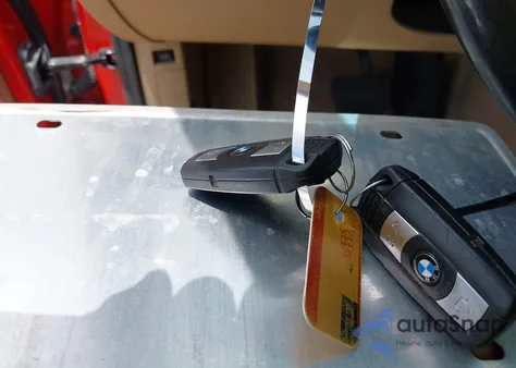 2006 BMW 330I из США, поврежденный, VIN WBAVB33506KS36618